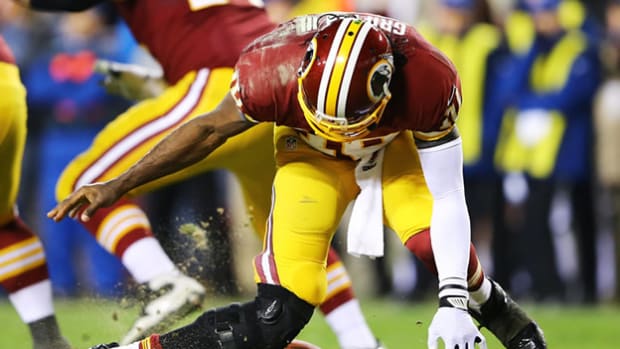 The knee of RGIII leads to awesomely bad poetry (this headline included)